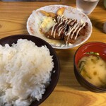 しず - 料理写真:照り焼きチキン定食600円