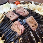 炭焼きジンギスカン いし田 - 北海道羊と厳選輸入羊のミニコース 5品7700円
      （写真は2人前）