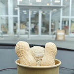 中西ピーナッツ - メープル&ナッツアイス(¥350)