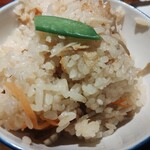 鳥どり - 普通盛りでも十分な量