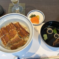 うなぎ処 山道 - うなぎ5切れと肝吸い