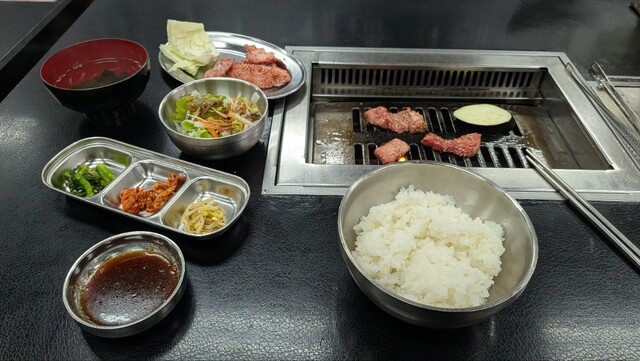 Yaki Yaki Tei Hikari Cho Honten