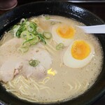 久留米ラーメン ふくの家 - 煮卵ラーメン