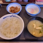松屋 - 料理写真:Wで選べる玉子かけごはん半熟玉子〈ミニ牛皿〉　350円