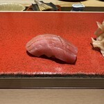 318382020 - 中トロ