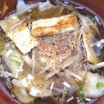 木偶の坊 - 噂のひっつみ（『にんにく七味』をふって）