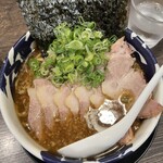 節骨麺 たいぞう - こってり感は少しある　　　