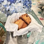 Tiffany Blue Box Café - 