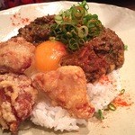 カレーとお酒のお店。プコ家 - キーマカレーに唐揚げトッピング