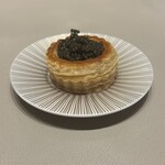 スガラボヴィー - リコッタチーズ　キャビア　パイ