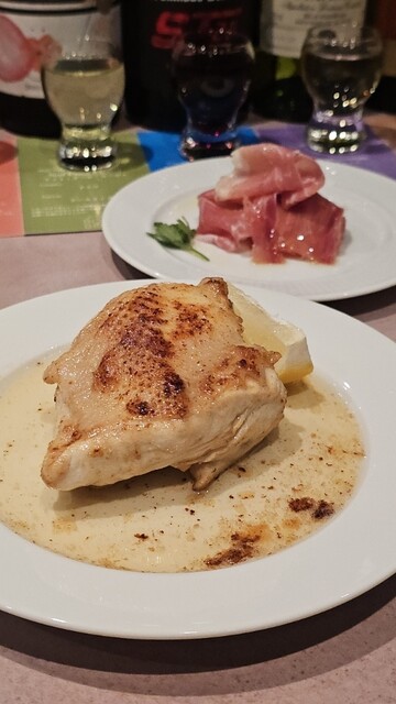 BON BON WINE STAND photo 3