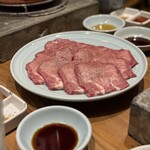 炭火焼肉ホルモンさわいし - 