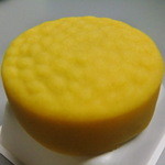 ちもと - 黄身あんの菓子