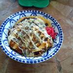 たこ焼き みつ屋 - 料理写真:たこやきもいいけど、ｵﾑそばもすごく美味しいです！
アツアツのやきそばにトロｯトロの玉子がのっていて最高にうまかった(^o^)