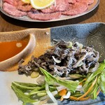 黒毛和牛焼肉と本格もつ鍋 山樹 - 