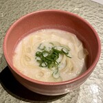 肉割烹 重㐂 - 神戸牛自家製白湯ラーメン