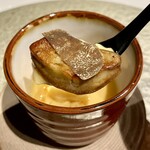 肉割烹 重㐂 新日本橋 - 烏骨鶏の茶碗蒸し-フォアグラ