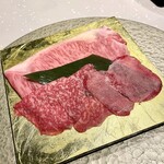 肉割烹 重㐂 - 神戸牛しゃぶしゃぶ