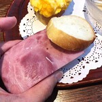 神戸にしむら珈琲店 - "ハムをトーストで挟んで"