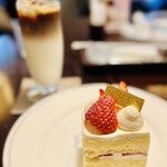 レ・ザンジュ - 