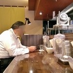 四川担担麺 阿吽 - カウンター席