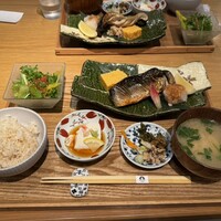 割烹ダイニング波里 - 