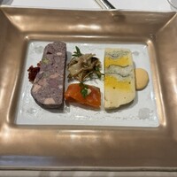 シェ・イノ - 