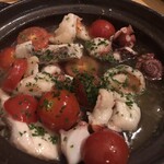 カフェダイニング O.F.F - アヒージョ（シーフード、バケット付）¥1,628-