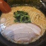 横浜家系ラーメン 極味家 - 料理写真: