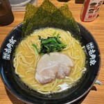 壱角家 - 料理写真:ラーメン（大）