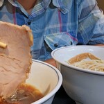 豚一頭清湯麺 - 