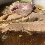 武蔵野うどん 澤村 - 中華そば860円でこのチャーチューはコスパ◎