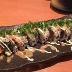 和膳と酒肴 廚 - ロール寿司　車海老天ぷらとアボガド