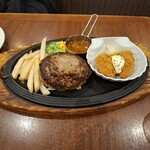 ロイヤルホスト - 黒✕黒ハンバーグ&牡蠣フライ・その1です。