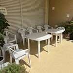 プティレストラン宮本 - 外のウェイティングスペース