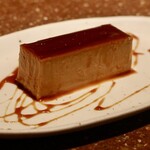 TACUBO - アールグレイのプリン カルダモンカラメルソース