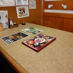 そば処せきや - 席は広いです