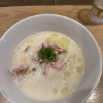 らーめんMAIKAGURA - 白トリュフ香る鶏白湯麺