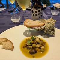 シーフードイタリアン　ポルト - 大サザエと長谷川農産のマッシュルームと季節野菜　魚介のスープ