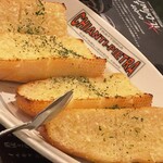 キャンティ・ピエトラ - ガーリックトースト
