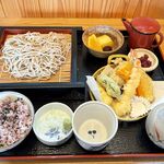 十割そば さと八 - 料理写真:せいろ蕎麦＆定食