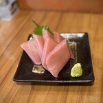吟の利久 - ■マグロ刺身 ¥858