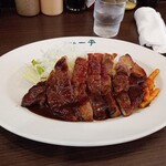 グリル一平 新開地本店 - 山形豚ポークチャップ