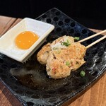 鶏彩 - ■月見おろしつくね 二本 ¥420