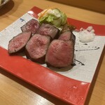 牛タンとマグロとクリスピー餃子 ひまわり［海］ - 厚切り牛タン  税込1,980 円