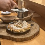 牛タンとマグロとクリスピー餃子 ひまわり［海］ - 