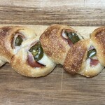 タクパン - ハラペーニョエピ、酸味が効いてて◎