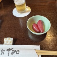 鰻 十和田 - お通しはらっきょ
