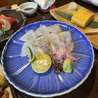 鰻 十和田 - 白身のお刺身、名前忘れたー
