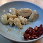 新京 - 国士無双1100円のにんにくと唐辛子